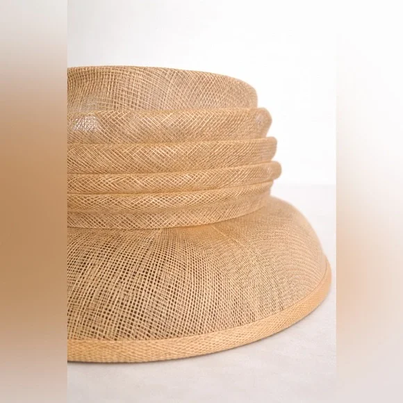 Kentucky Derby / Wedding / Occasion Hat – Champagne - Picture 4 of 11